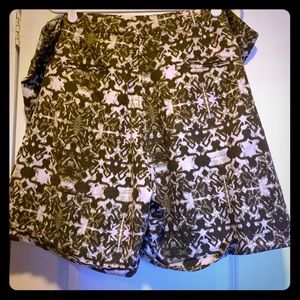 Olive and white patterned short!! Super Cute!!